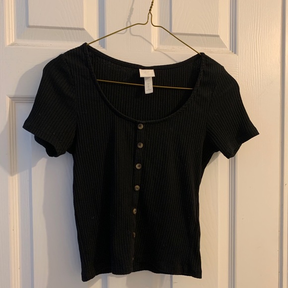 H&M cute tank top🤍🖤 - Picture 2 of 2